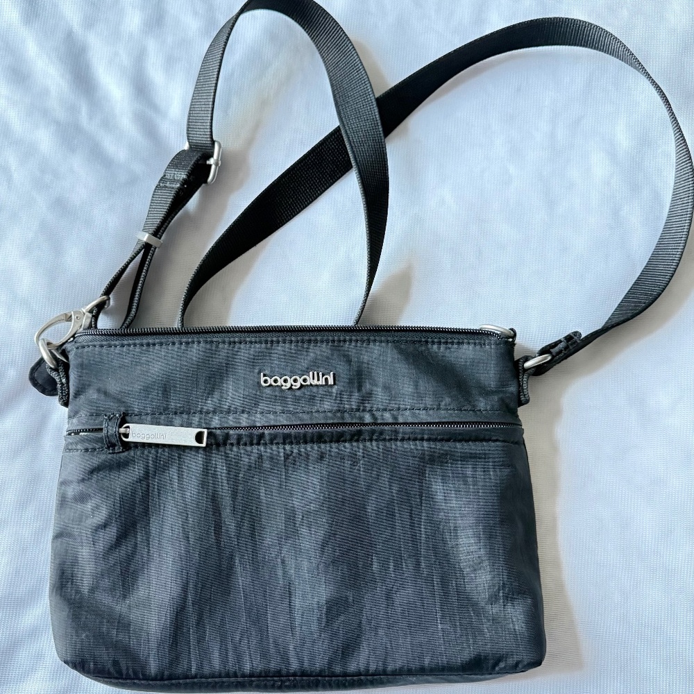 Baggallini Securtex Anti-Theft Memento Crossbody Bag